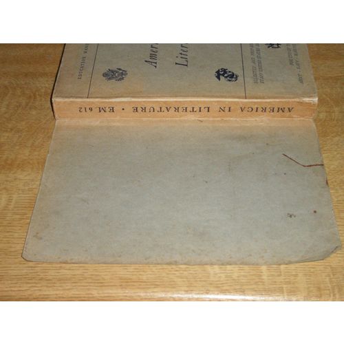 Education Manual 612 America In Literature - 1944 - United States Armed Forces