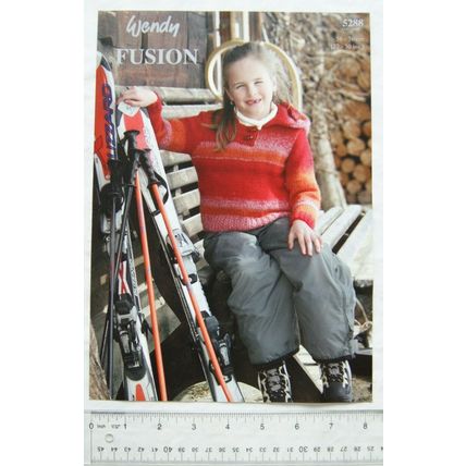 Vintage: Wendy 5288 child's hooded sweater, fusion