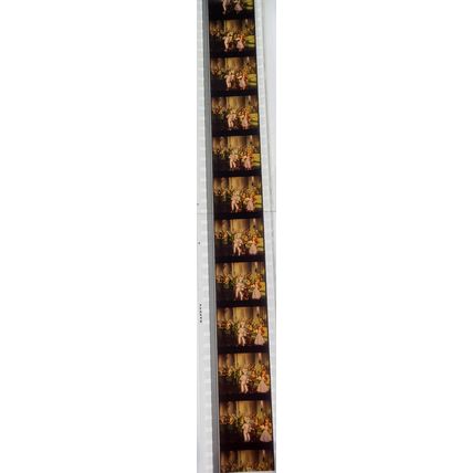 WIZARD OF OZ . Pk RED - B027a. 1 STRIP OF 10 - 35MM FILM CELLS