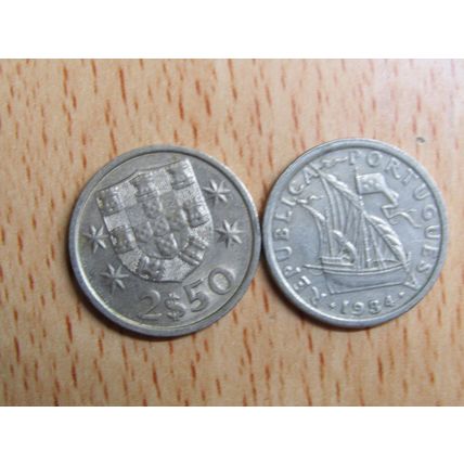 Portugal 1984 $2.50 Escudos Coin