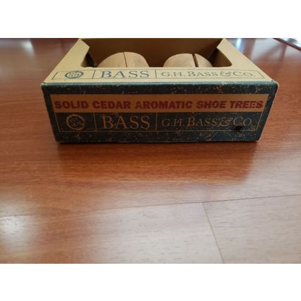 Brand New NIB G.H. Bass Cedar Shoe Trees, size medium, Men's dress shoes