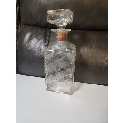 Vintage I W HARPER GLASS DECANTER