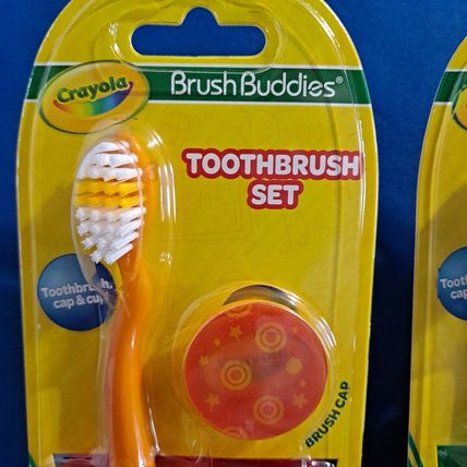 New Lot 6 CRAYOLA TOOTHBRUSH SET Brush Buddies Rinsing Cup Cap & Xtra Travel Kit