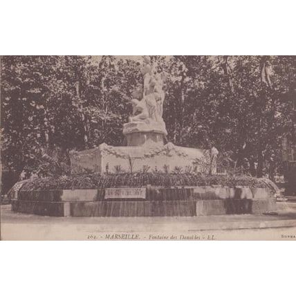 Marseille Fontaine Des Danaides France Vintage Postcard