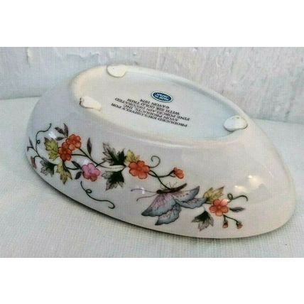 Avon 1974 Butterfly Fantasy Porcelain Treasure Egg 22K Gold Trim New