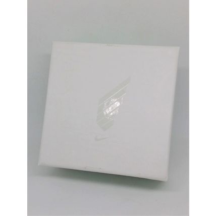 Nike WE RUN HKG 2015 Finisher's Faux Pearl Pendant Necklace - New In Box