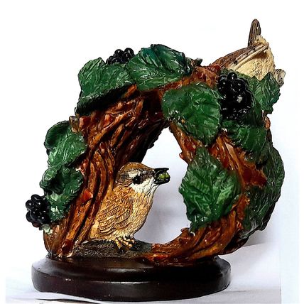 CERAMIC FIGURINE - THE WREN, NEST & CHICK by COUNTRY BIRD COLLECTIONS 9 x 9 cm