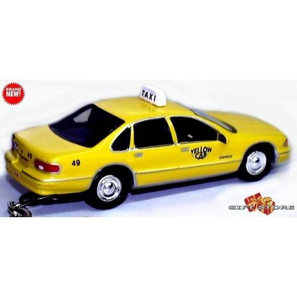 RARE KEYCHAIN TAXI CAB YELLOW CHEVY CAPRICE NEW YORK SOUVENIR GREAT GIFT