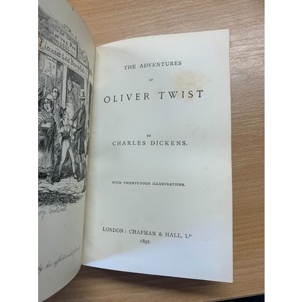 1892 CHARLES DICKENS "OLIVER TWIST" ILLUSTRATED FICTION ANTIQUE BOOK (P4)