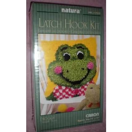 NEW CARON NATURA WALL ART GREEN FROGGY FROGGIE FROG LATCH RUG HOOK KIT 12"X12"