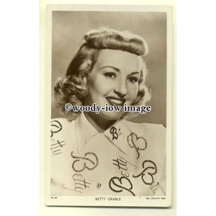 b0550 - Film Actress - Betty Grable - postcard Picturegoer W527