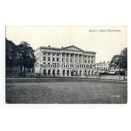 tq2766 - Gloucs - Early View of the Queen's Hotel & Lawns, Cheltenham - Postcard