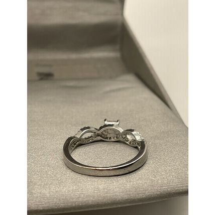 Cross Cross Accented Band W/Square Pink Center- Bomb Party -Rhodium Pl Band Sz10