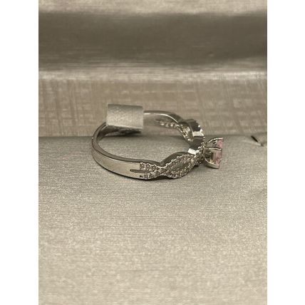 Cross Cross Accented Band W/Square Pink Center- Bomb Party -Rhodium Pl Band Sz10