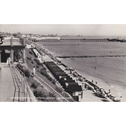 B14 LOWESTOFT -VICTORIA BATHING STATION