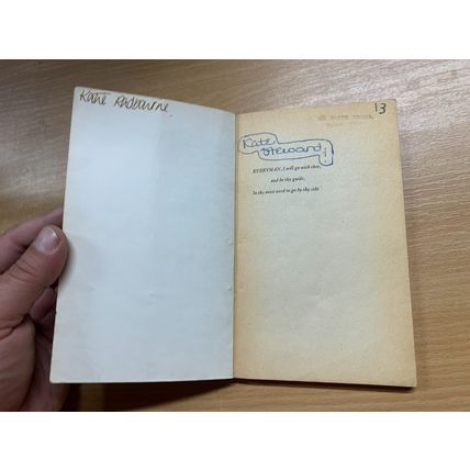 1979 DYLAN THOMAS "UNDER MILK WOOD" DRAMA PLAY FORMAT SMALL PAPERBACK BOOK (LL)