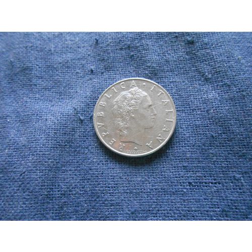 1971 ITALY 50 LIRE COIN.