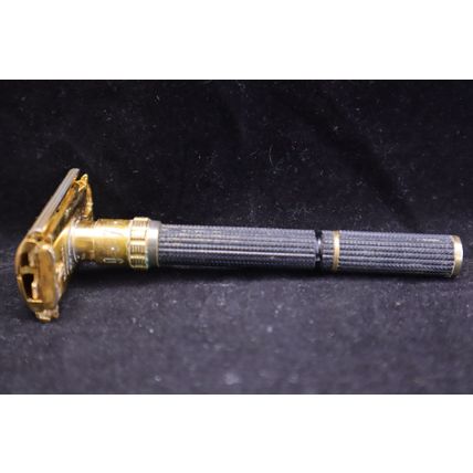 Vintage 1960’s Gillette Black & Gold Adjustable 1-9 Safety Razor 04