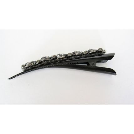 Black alligator hair claw clip with clusters of gray crystals