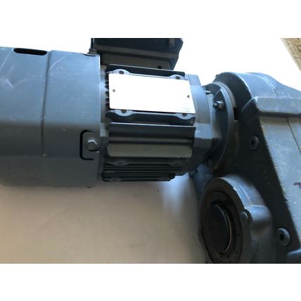 NEW SEW EURODRIVE FA47 DRS71S4BE05 AC GEARMOTOR. INVERTER DUTY,SJ