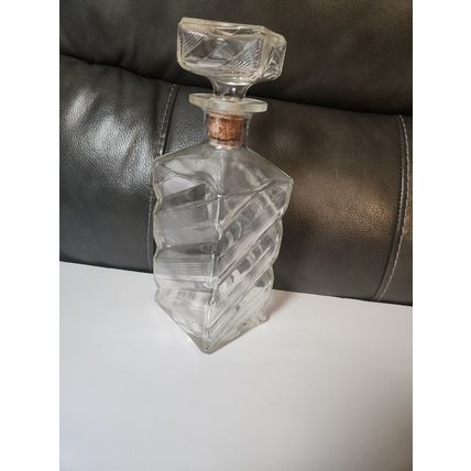 Vintage I W HARPER GLASS DECANTER