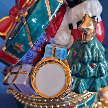 SANTA CLAUS TRINKET BOX Ceramic Ceramic jewelry holder Christmas Ring Pill Gift