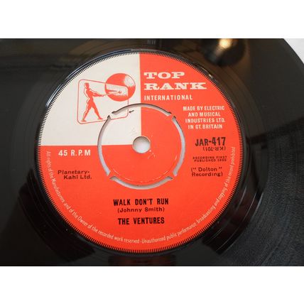 7" 1960.THE VENTURES.WALK DONT RUN.JAR-417.HOME . EXCELLENT