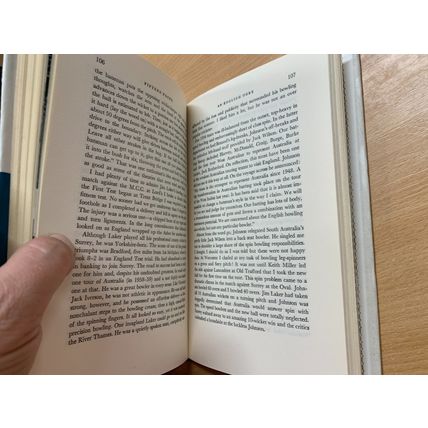 1965 "FIFTEEN PACES" CRICKET ALAN DAVIDSON SPORTSMAN BOOK CLUB HB BOOK (P3)