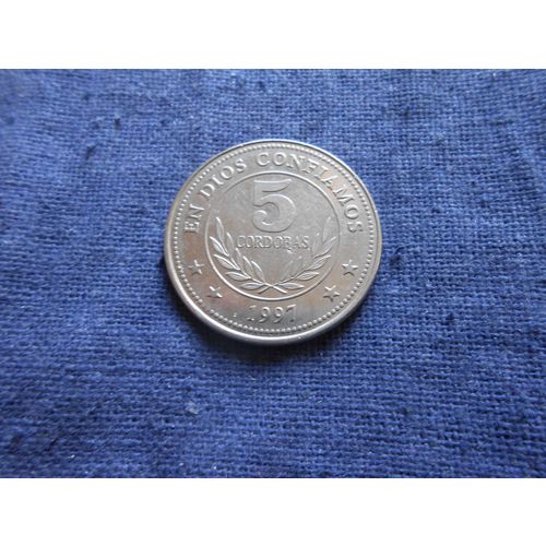 1997 NICARAGUA 5 CORDOBAS COIN.