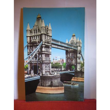 TOWER BRIDGE, LONDON unused postcard dated 1978 Colourmaster =