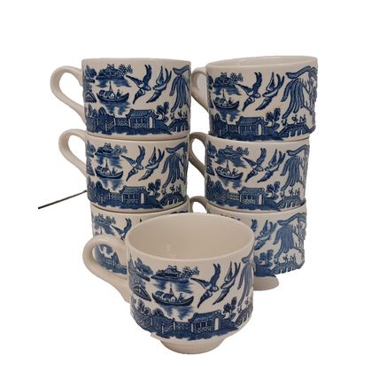 Blue Willow vintage Churchill England 3" tea mugs, set of 7, stackable