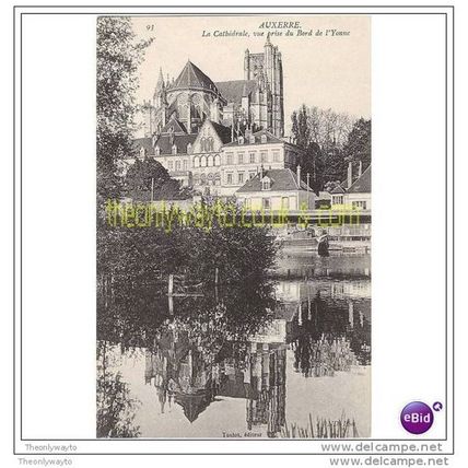 AUXERRE, LA CATHEDRALE, VUE PRISE DU BORD DE L'YONNE, FRANCE, Postcard