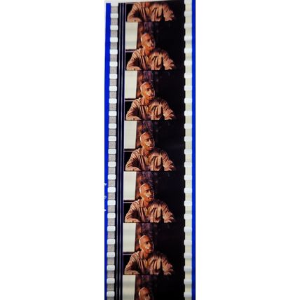 Pk DAU - A - MIX - c 068P . 1 STRIP OF 5 - 35MM FILM CELLS. ( TUPAC )