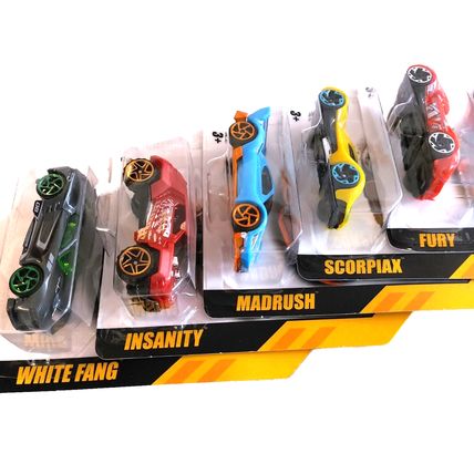 Zuru Metal Machines Die Cast Cars 1:64 Madrush Fury Insanity Scorpiax White Fang