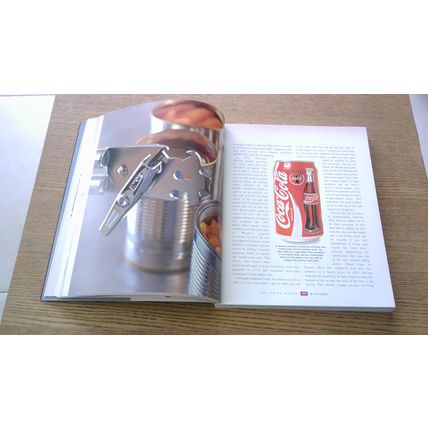 REALLY USEFUL: THE ORIGINS OF EVERYDAY THINGS. Joel Levy (Paperback)