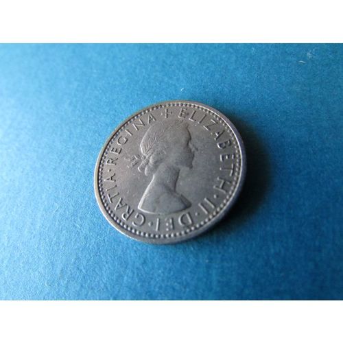 1967 QUEEN ELIZABETH II SIXPENCE. AA