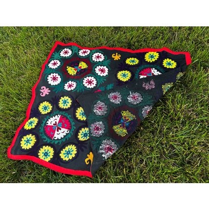 Vintage Uzbek hand embroidered black suzani 39.3 x 33 inch