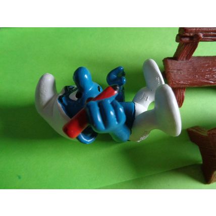 Boxed schoolboy super smurf with desk and bench