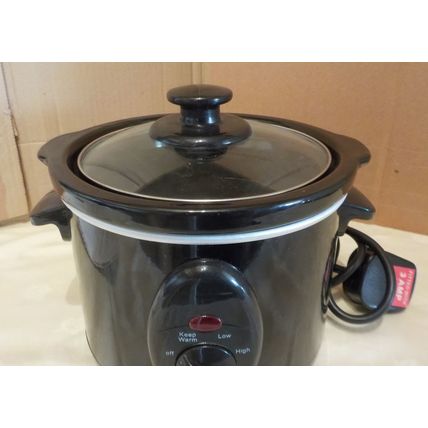 Individual Slow Cooker by Huntly Worldwide - NEVER USED