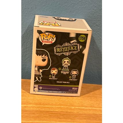 Funko Pop! Beetlejuice - Lydia Deetz #1759 Vinyl Figure (Box & Protector)