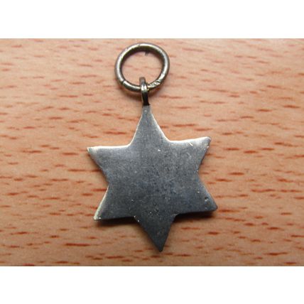 The Africa Star Miniture medal Token (e759)