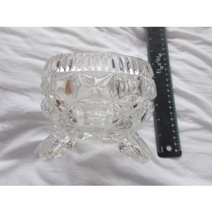 GLASS BOWL / RIBBED EFFECT PRESSED GLASS (26/01)