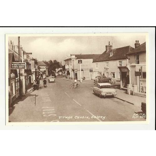 Sussex SELSEY Village Centre Postcard by Frith (SLY.335)