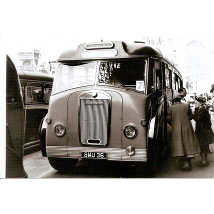 Black & White Photograph of Horseshoe Coaches Ltd. of London N15 - SMU 36