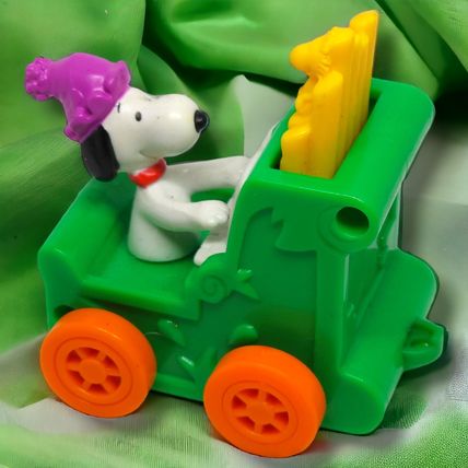1972 Snoopy Woodstock Peanuts Happy Birthday Moving Organ Train Car Vintage