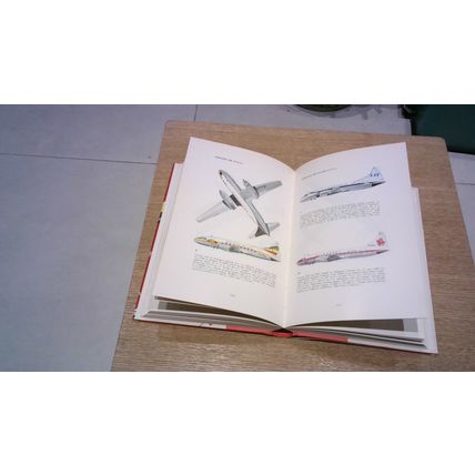 Airliners from 1919 to the Present Day. Kenneth Munson (Hardback) 1983 Edition