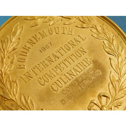 Vintage Large Gilt Bronze Medal Medallion & Box Bournemouth Culinaire Comp 77mm