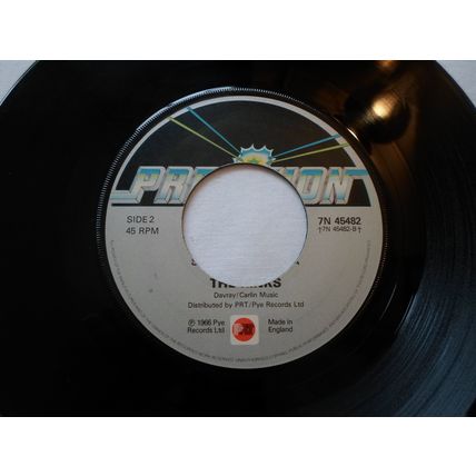 7" 1966/ 87 THE KINKS.SUNNY AFTERNOON, SITTIN ON MY SOFA.PRECISION 7N45482.N.MIN
