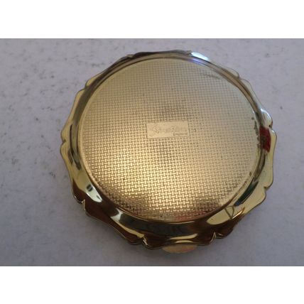 Stratton - vintage powder compact - white with flowers. #8