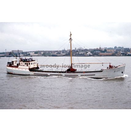 SQ0932 - Dutch Coaster - Riet - photograph 6x4